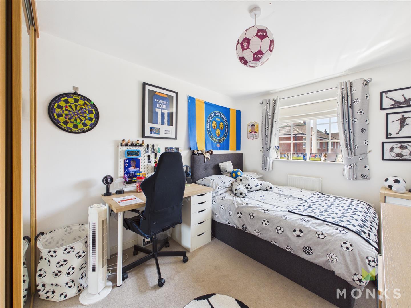 56 The Chestnuts, Shrewsbury, SY5 6JH For Sale